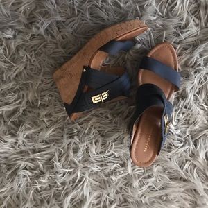 Tommy Hilfiger summer wedges with navy blue straps